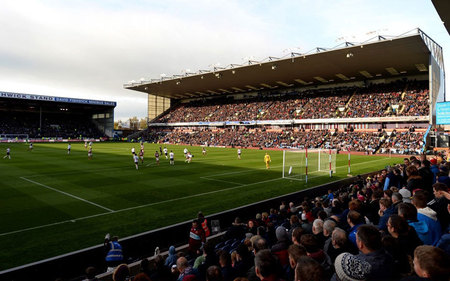 表现也是中 表现也是中